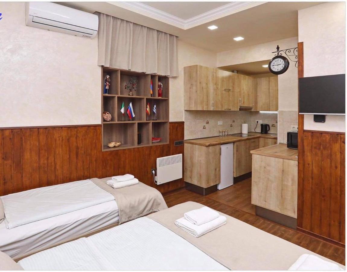 Family Mini-Hotel Martirosyan'S And Tours Jerevan Exteriér fotografie