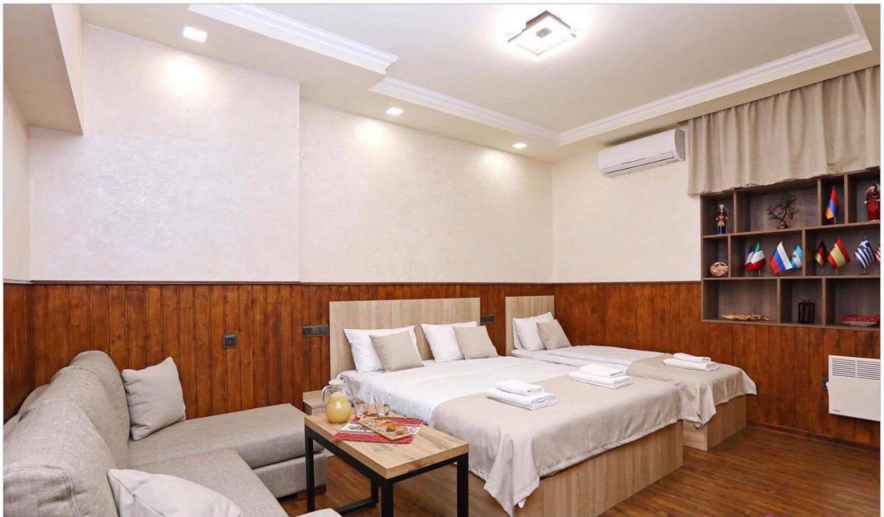 Family Mini-Hotel Martirosyan'S And Tours Jerevan Exteriér fotografie