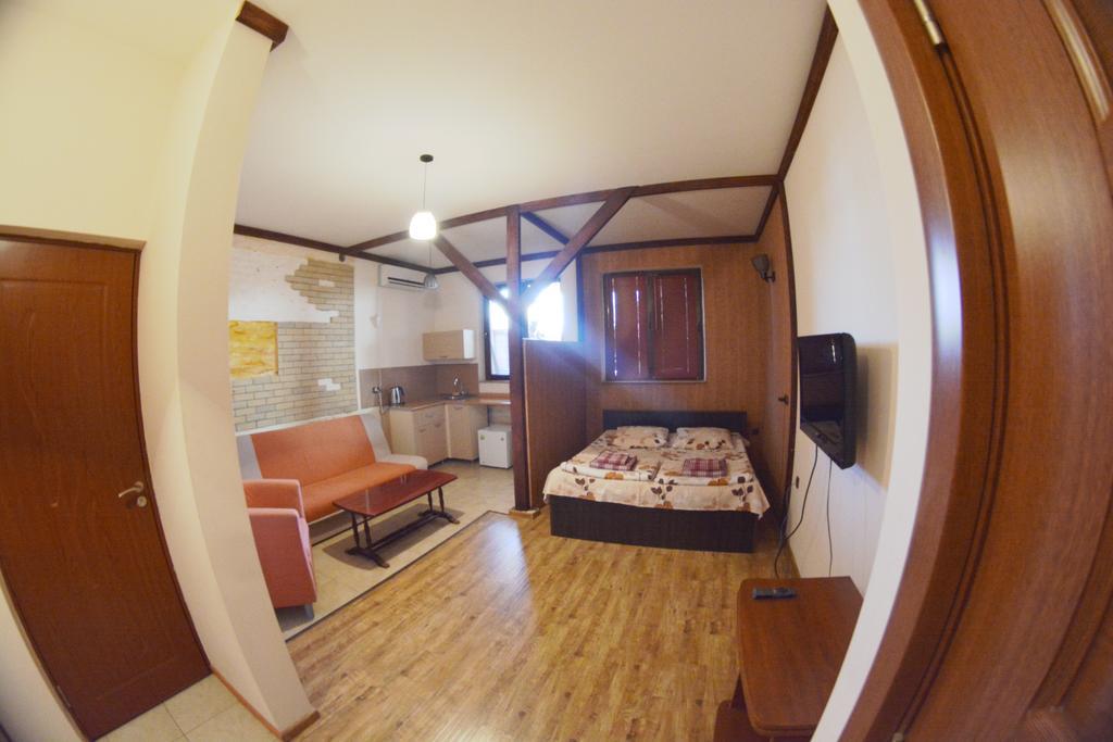 Family Mini-Hotel Martirosyan'S And Tours Jerevan Pokoj fotografie