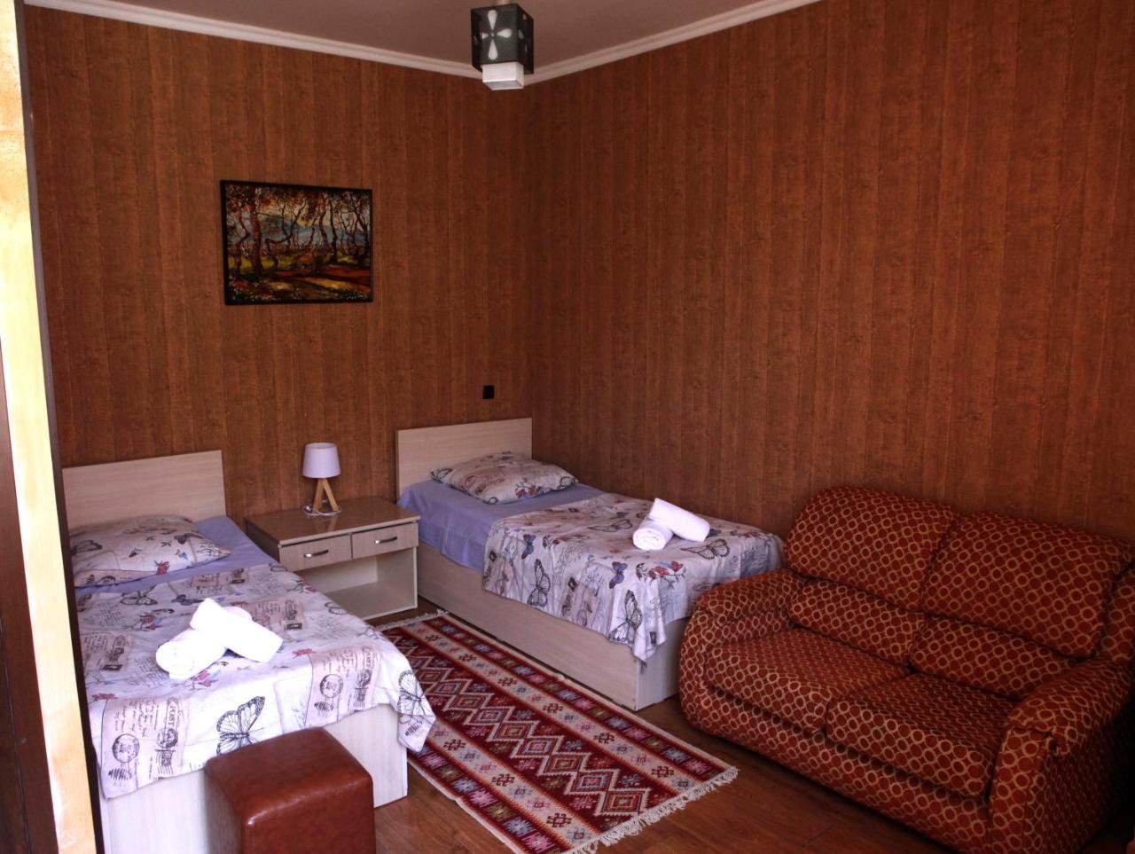 Family Mini-Hotel Martirosyan'S And Tours Jerevan Exteriér fotografie